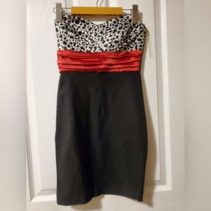 🔴 Strapless bodycon mini dress black white red
